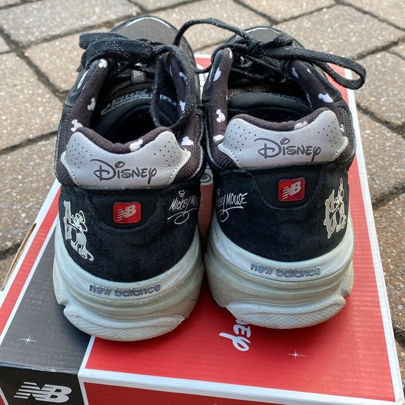 New Balance Run Disney 2015 Mickey Mouse Steamboat Willie size 11 - Picture 2 of 16